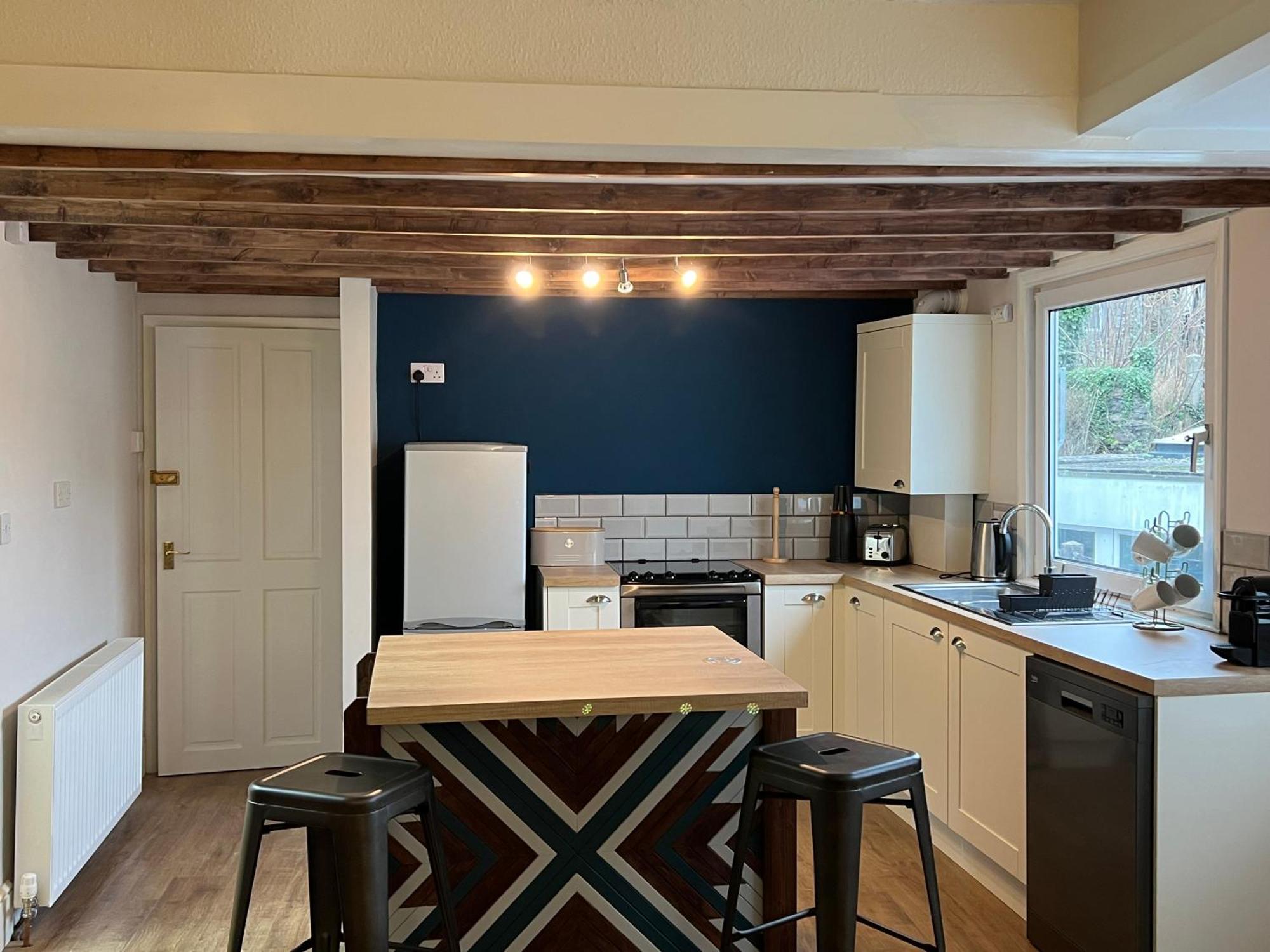 A Spacious 2 Bed Flat In Kingsbridge Town Экстерьер фото